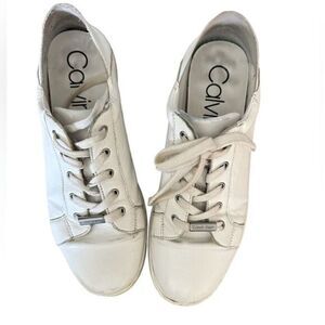 GUC - Calvin Klein White Lace Up Sneakers - Size 8.5